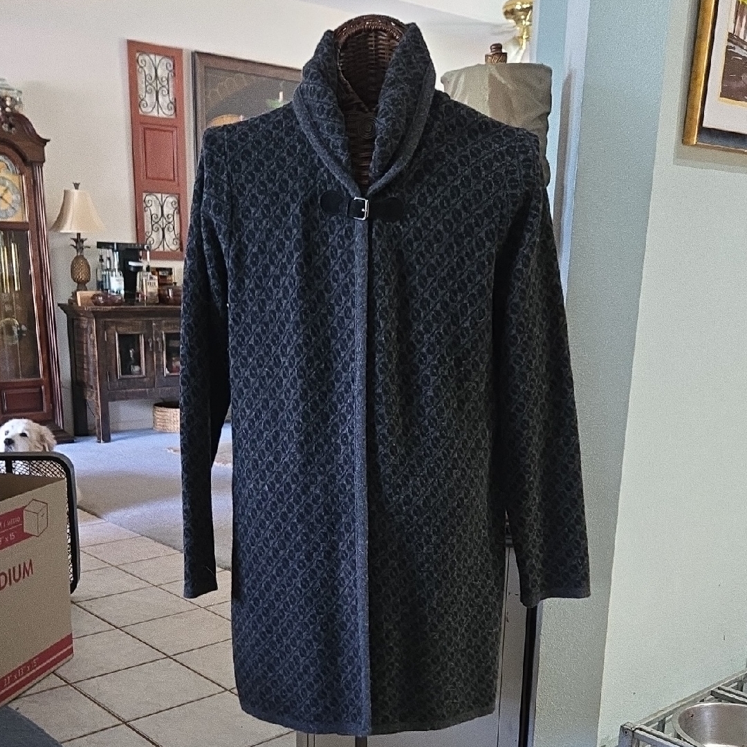 Chiaramente Black Textured Coat